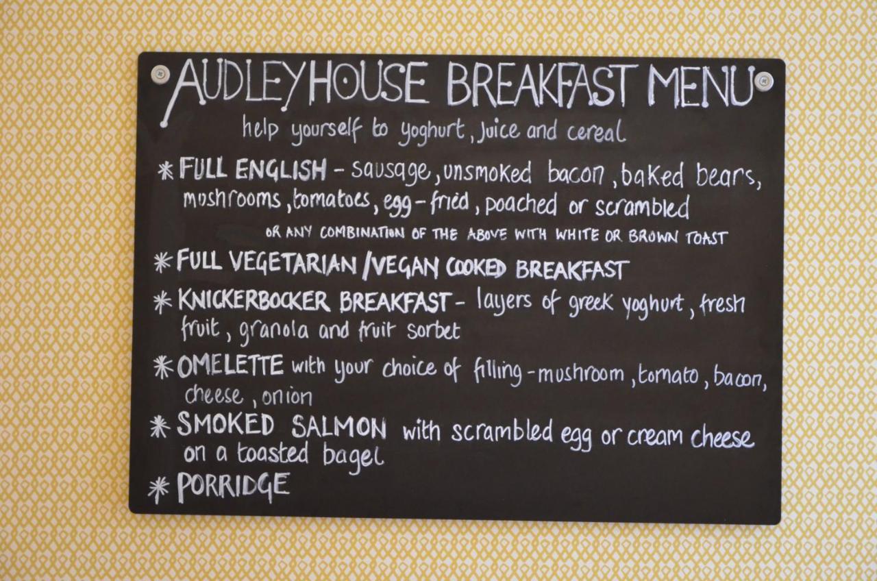 Audley Guest House Llandudno Buitenkant foto