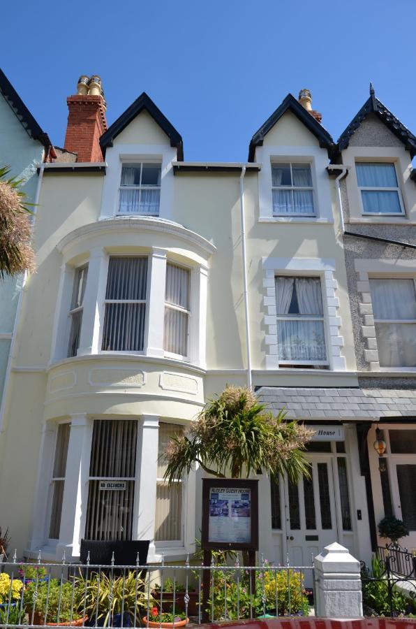 Audley Guest House Llandudno Buitenkant foto
