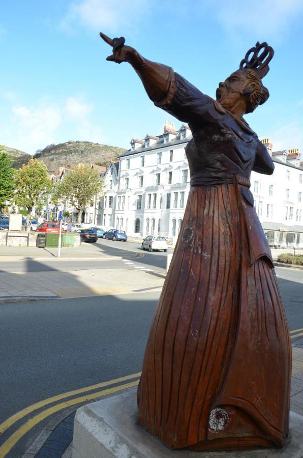 Audley Guest House Llandudno Buitenkant foto
