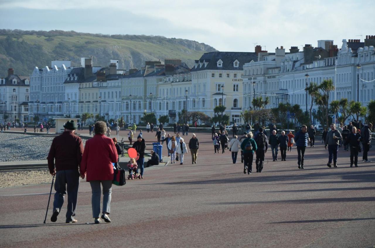 Audley Guest House Llandudno Buitenkant foto