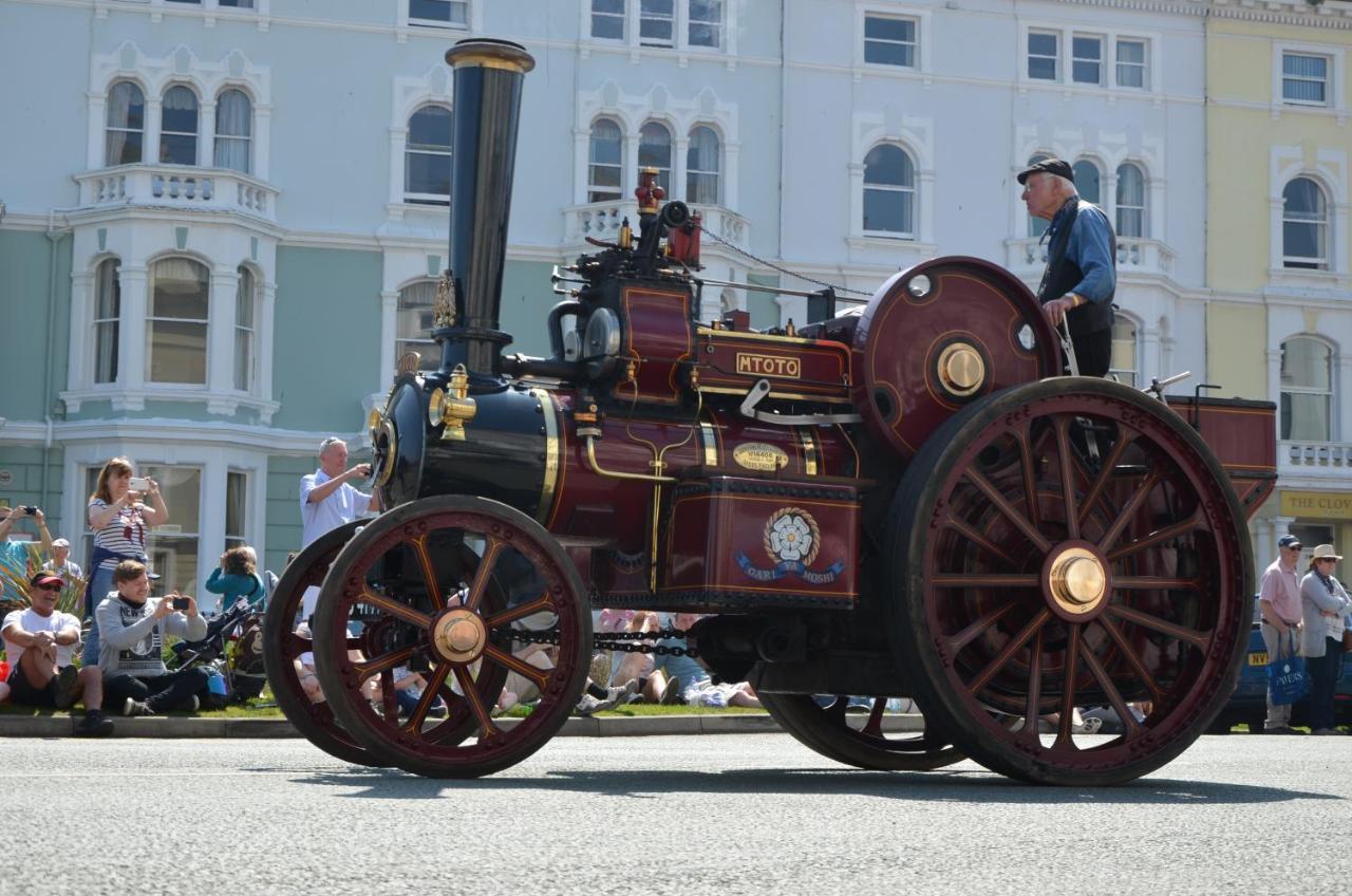 Audley Guest House Llandudno Buitenkant foto